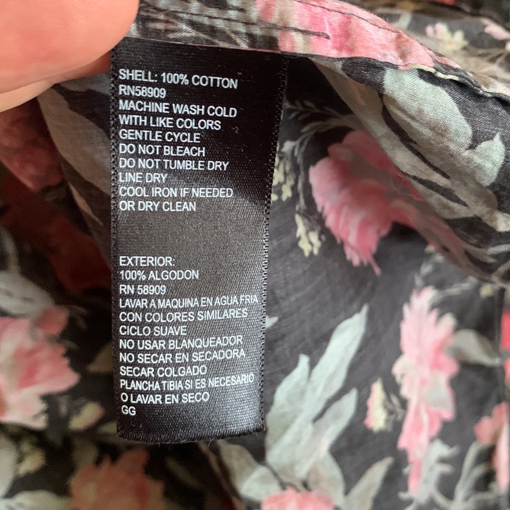 Antonio Melani Black Floral Skirt Size Medium - Picture 8 of 8